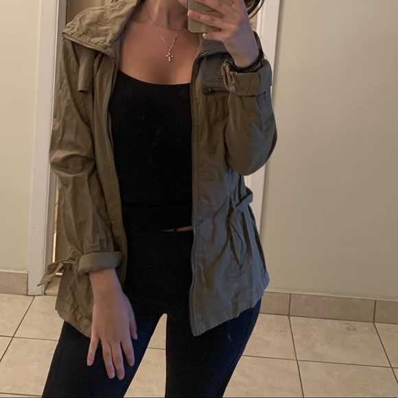 Green spring jacket - Picture 2 of 2